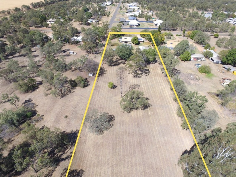 35 Tourmaline Road, Emerald QLD 4720