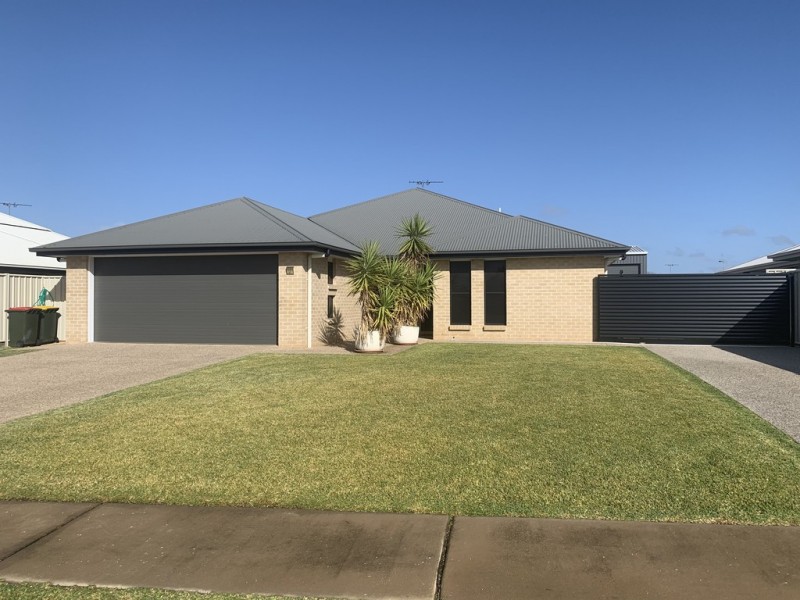 23 Glovar Street, Emerald QLD 4720