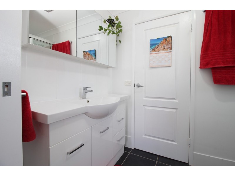 9 Bottle Tree Road, Emerald QLD 4720