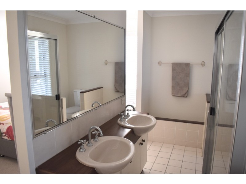 4 Ibell Court, Emerald QLD 4720