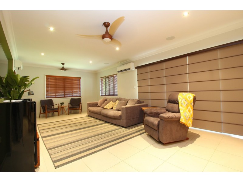 8 Morgan Place, Emerald QLD 4720