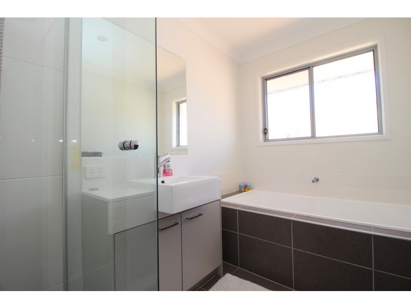 2 Maranda Street, Emerald QLD 4720