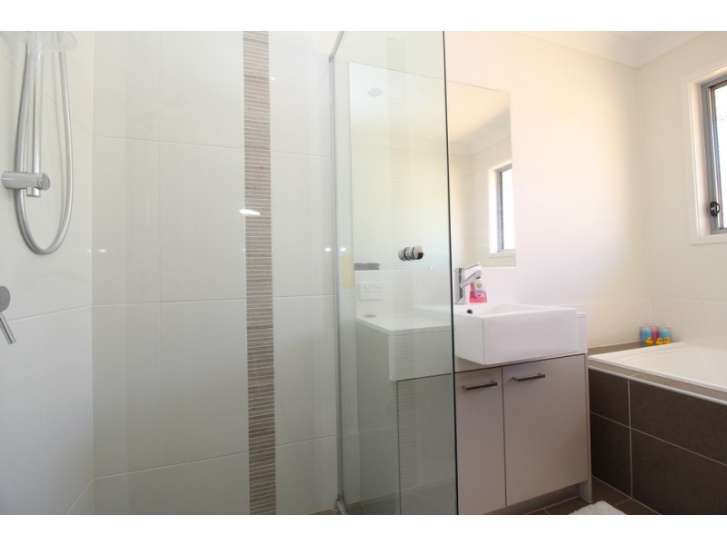 2 Maranda Street, Emerald QLD 4720