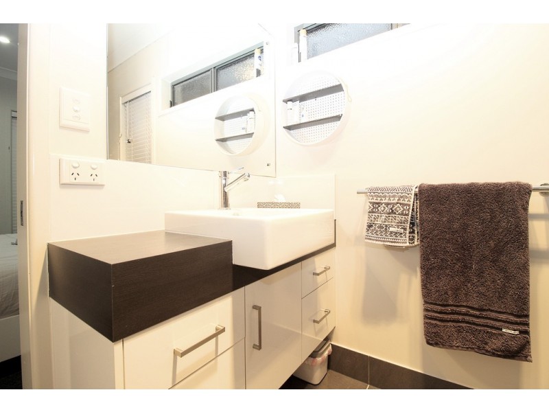 27 Canterbury Road, Emerald QLD 4720