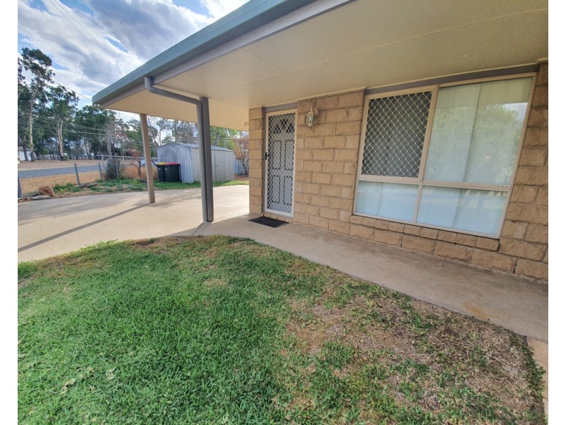 2/1 Buchholz Place, Emerald QLD 4720