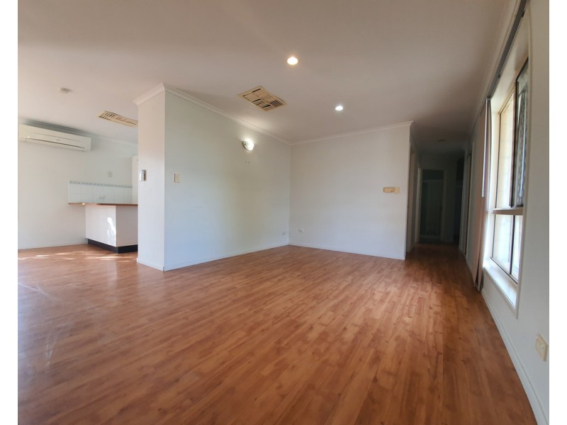 2/1 Buchholz Place, Emerald QLD 4720