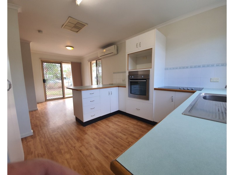 2/1 Buchholz Place, Emerald QLD 4720