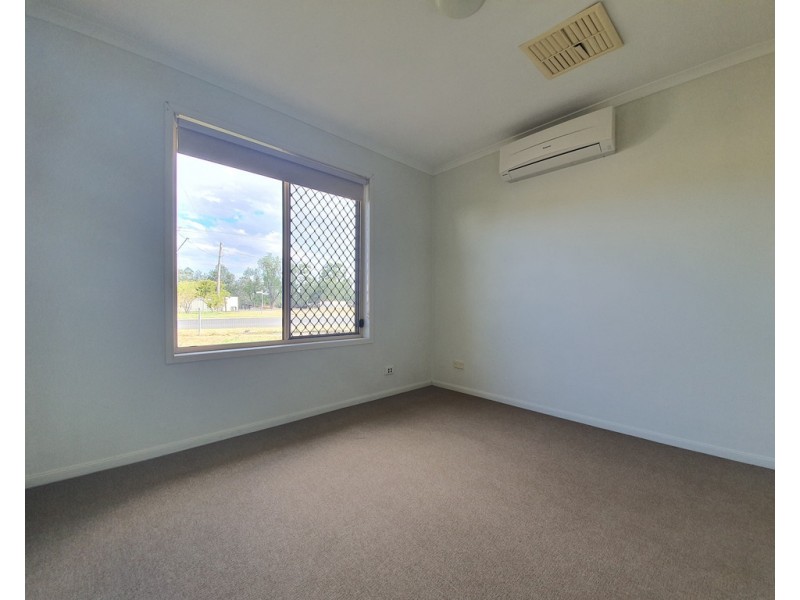 2/1 Buchholz Place, Emerald QLD 4720