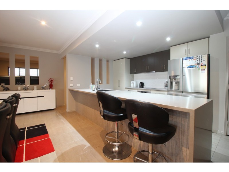 9 Desgrand Street, Emerald QLD 4720