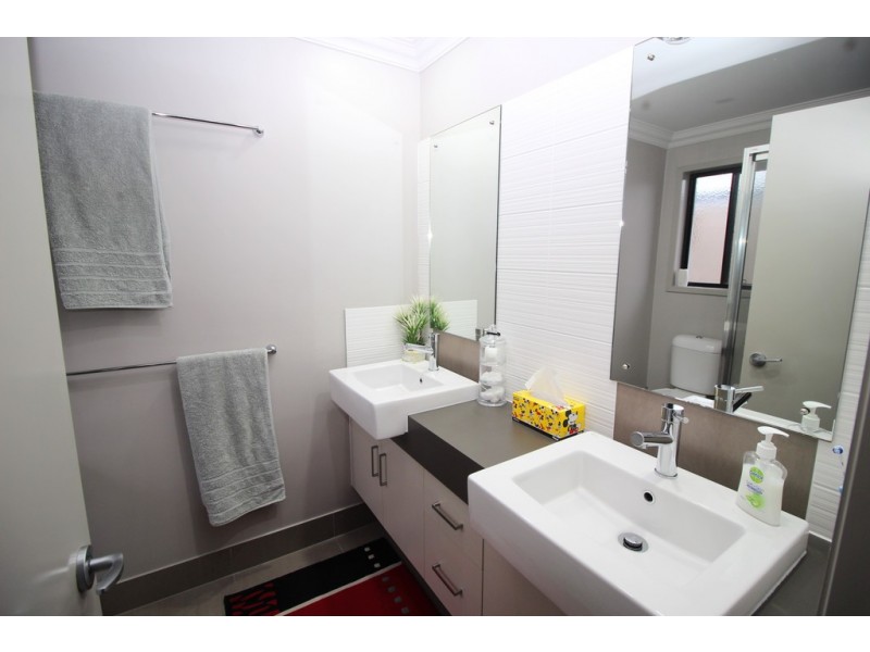 9 Desgrand Street, Emerald QLD 4720