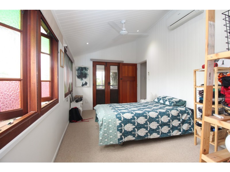 25 Theresa Street, Emerald QLD 4720