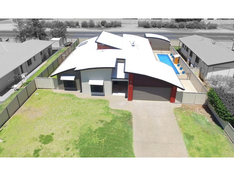 21 Callaghan Street, Emerald QLD 4720
