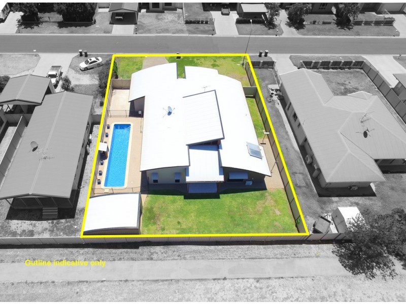 21 Callaghan Street, Emerald QLD 4720