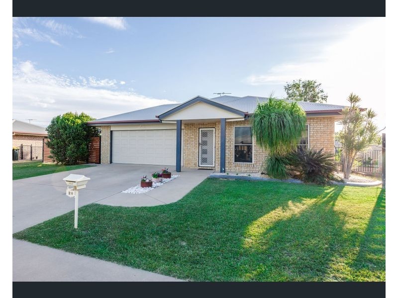 20 Mayfair Drive, Emerald QLD 4720