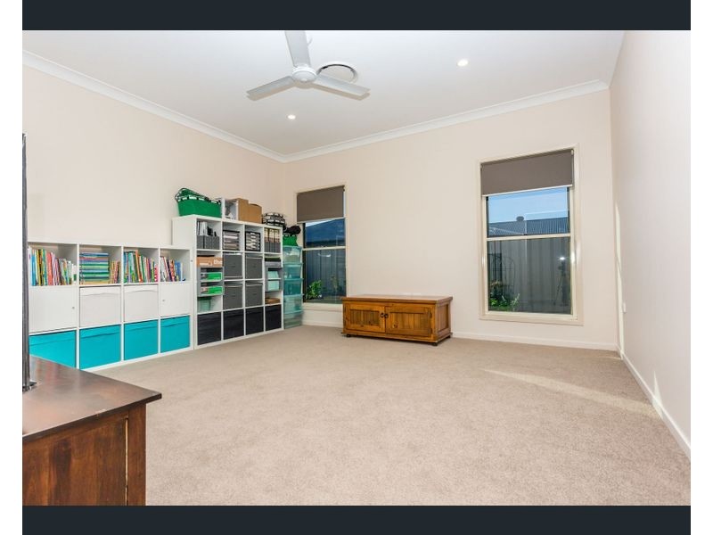 20 Mayfair Drive, Emerald QLD 4720