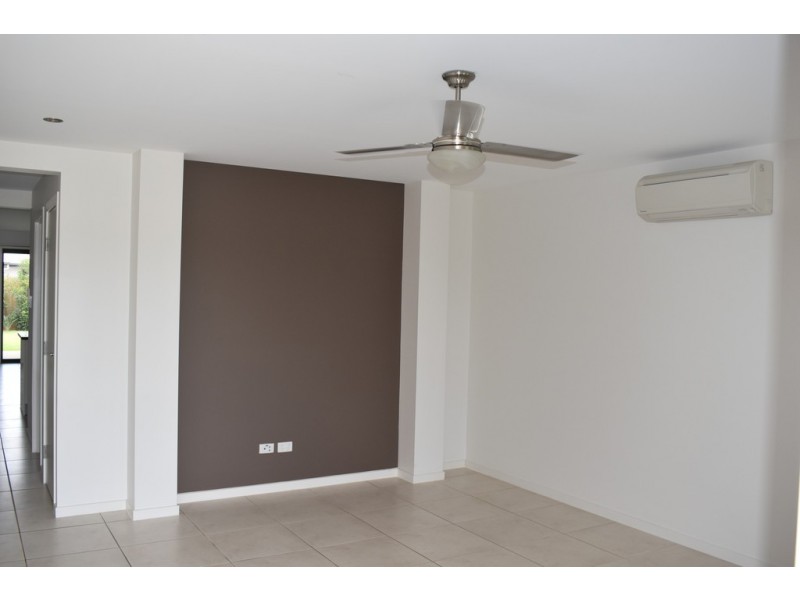 1/1 Calderwood Street, Emerald QLD 4720