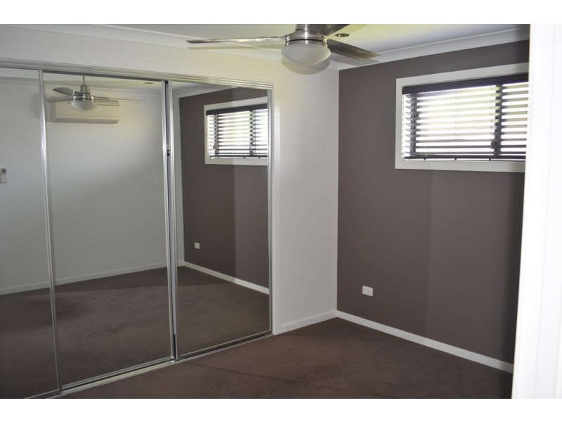 1/1 Calderwood Street, Emerald QLD 4720