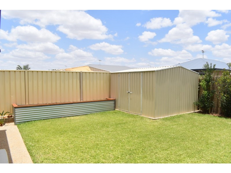 1/1 Calderwood Street, Emerald QLD 4720