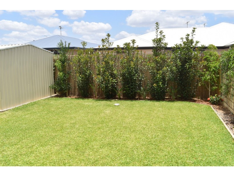 1/1 Calderwood Street, Emerald QLD 4720