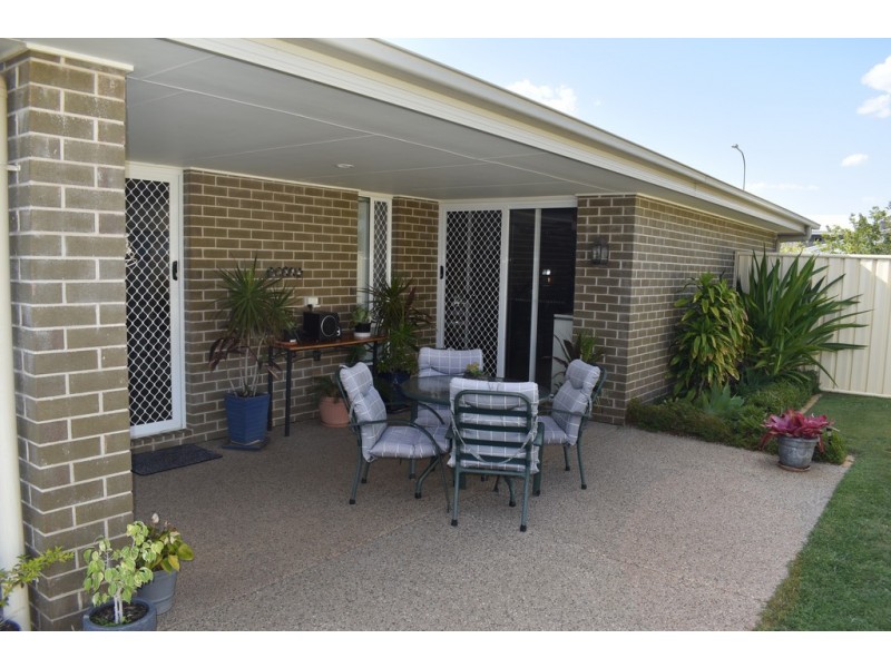 7 Hillcrest Street, Emerald QLD 4720