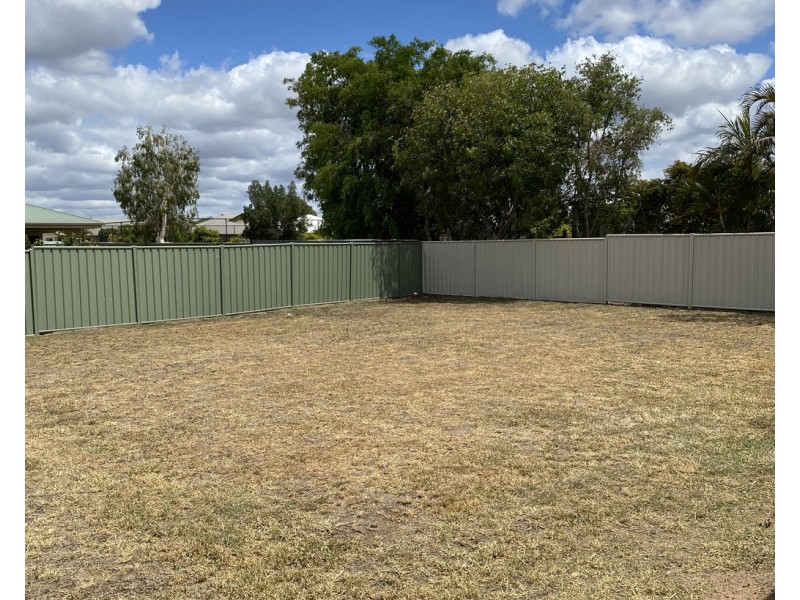 9 Rogers Street, Emerald QLD 4720