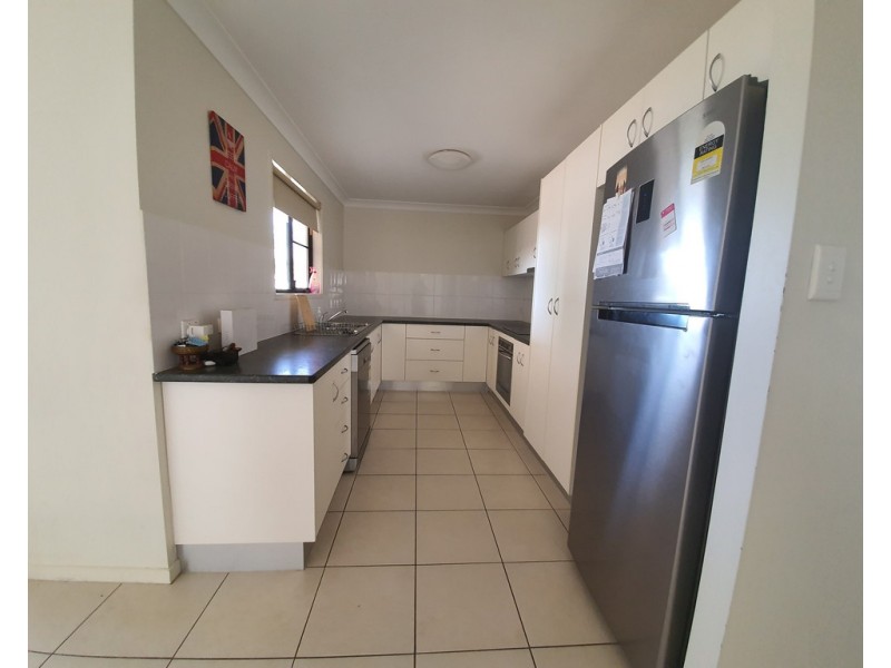 9 Rogers Street, Emerald QLD 4720