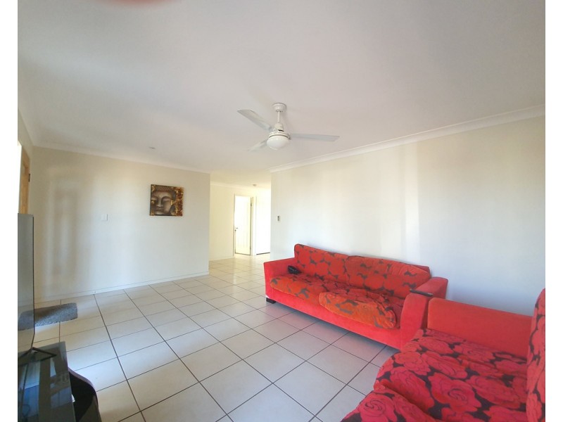 9 Rogers Street, Emerald QLD 4720