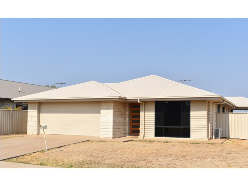 12 Randwick Road, Emerald QLD 4720