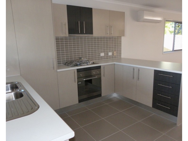 7 Willow Rise 15 Roberts St, Emerald QLD 4720