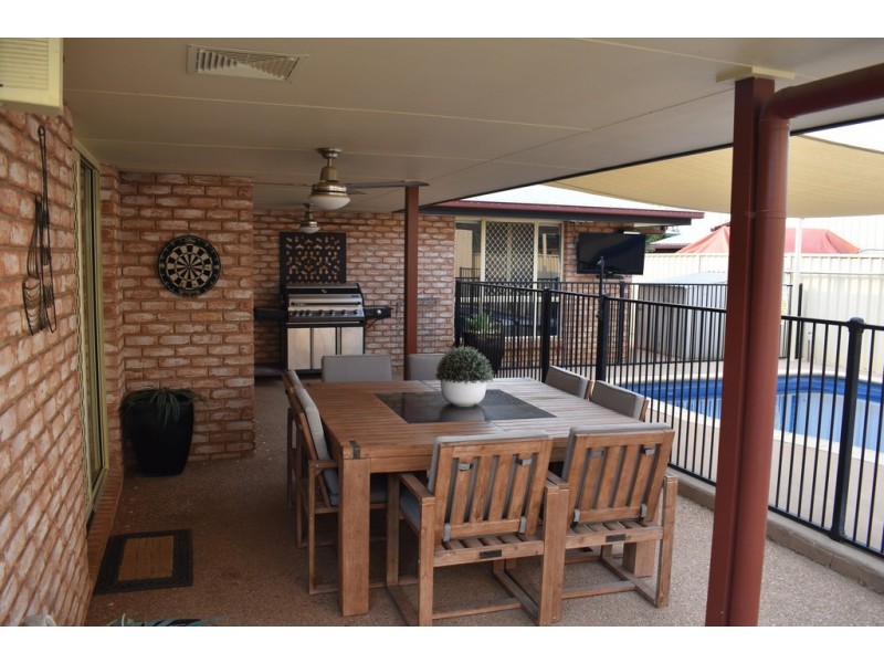 3 Kaitlyn Place, Emerald QLD 4720