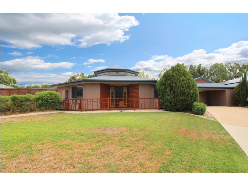 20 Forrest Lane, Emerald QLD 4720