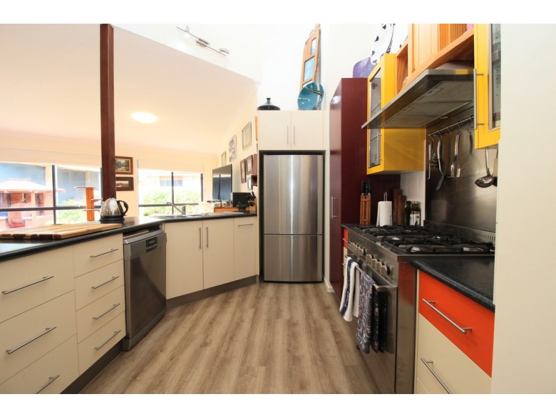 20 Forrest Lane, Emerald QLD 4720