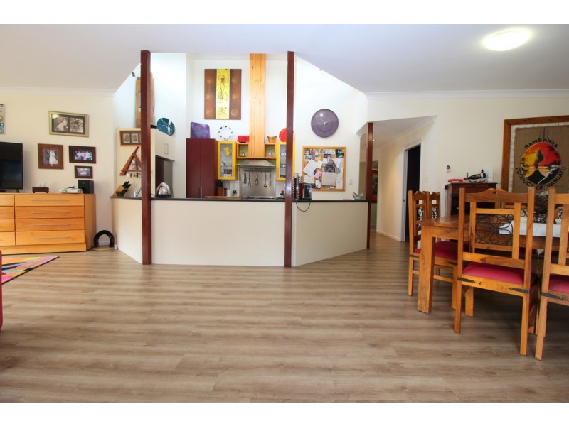 20 Forrest Lane, Emerald QLD 4720