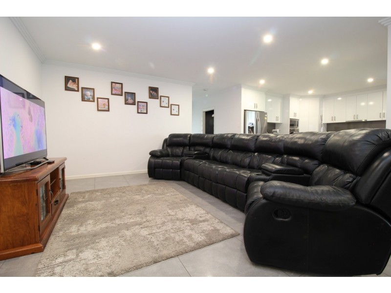 13 Sandown, Emerald QLD 4720