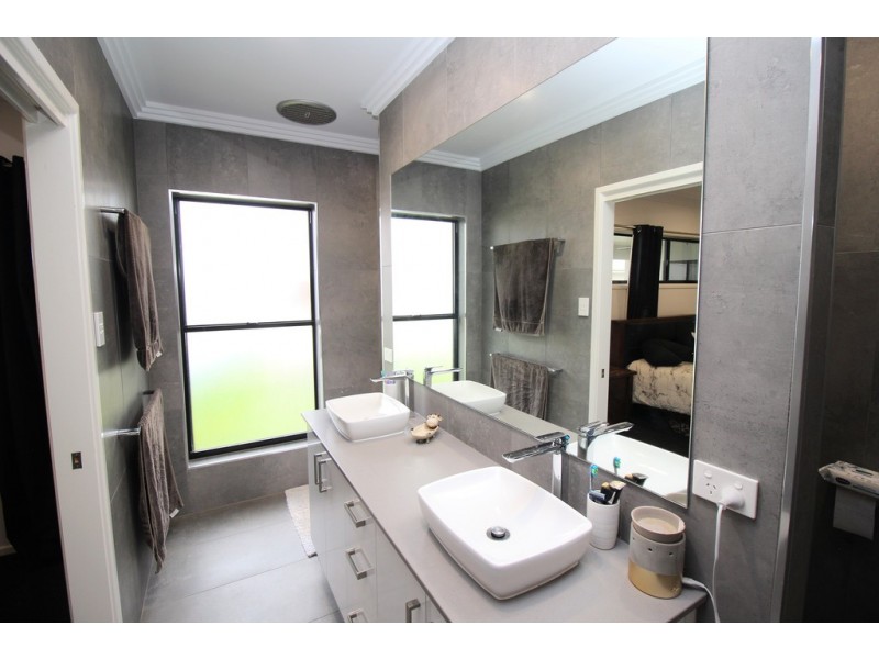 13 Sandown, Emerald QLD 4720