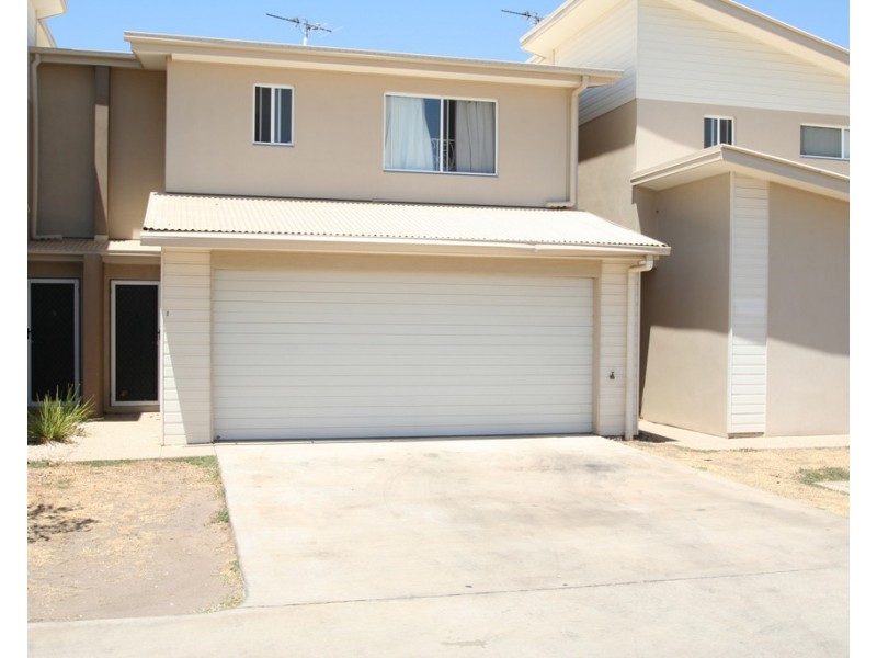 2/6 Sullivan Street, Emerald QLD 4720