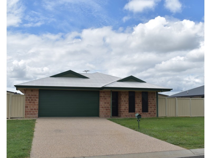 8 Spellman Street, Emerald QLD 4720