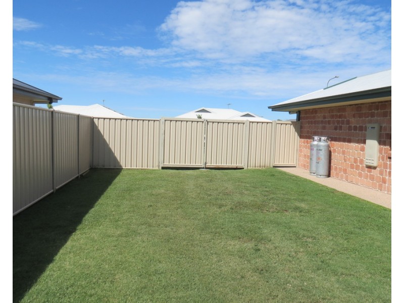 8 Spellman Street, Emerald QLD 4720