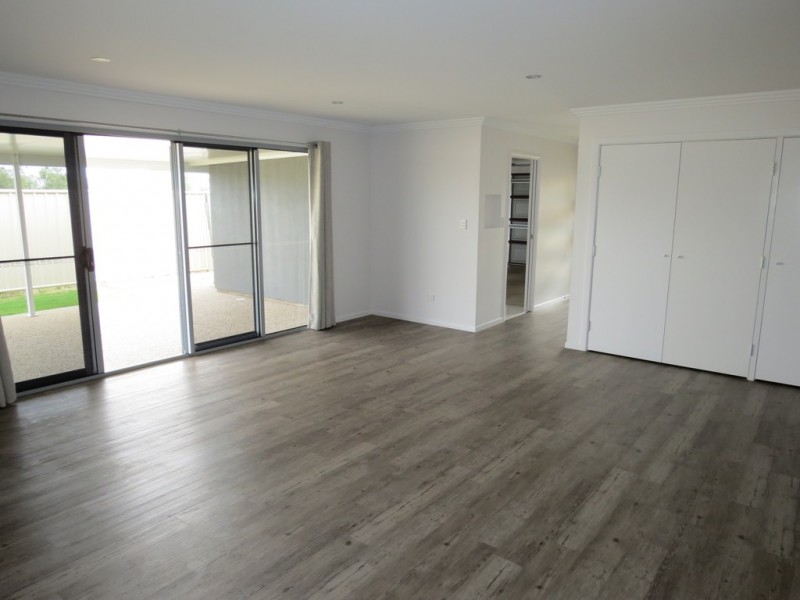 1/10 Milliken Street, Emerald QLD 4720