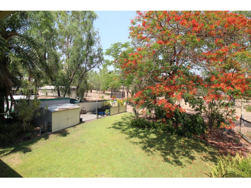 10 Pryor Place, Emerald QLD 4720