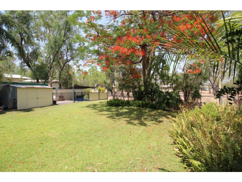 10 Pryor Place, Emerald QLD 4720