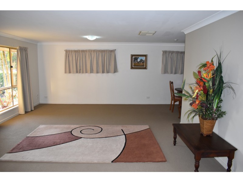 40 Cowan Crescent, Emerald QLD 4720