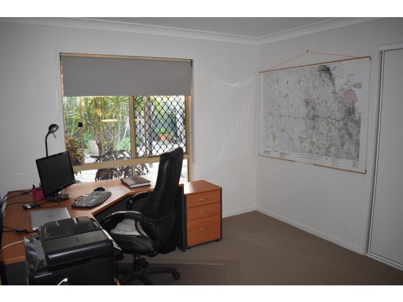 40 Cowan Crescent, Emerald QLD 4720