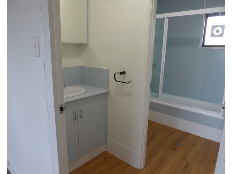 42b Moody Street, Emerald QLD 4720