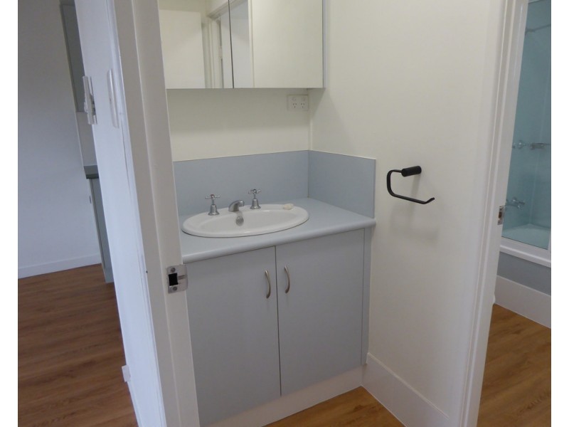 42b Moody Street, Emerald QLD 4720