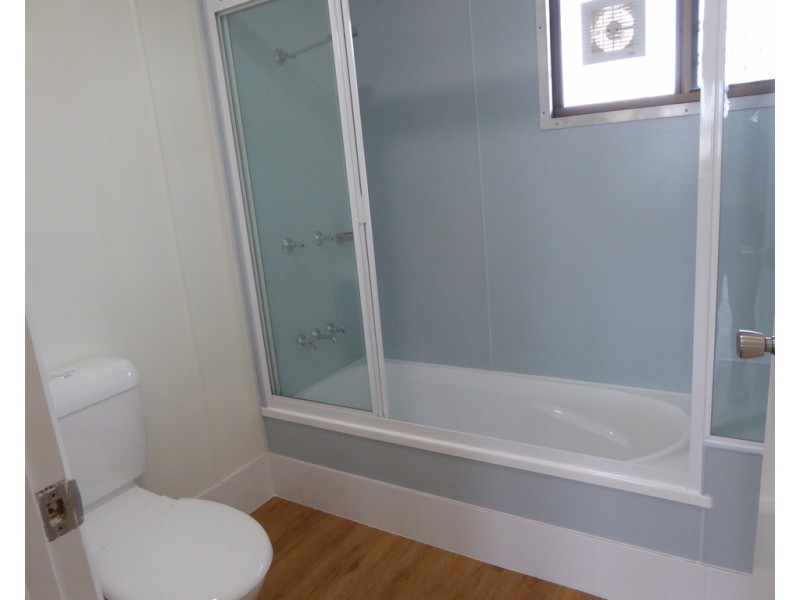 42b Moody Street, Emerald QLD 4720