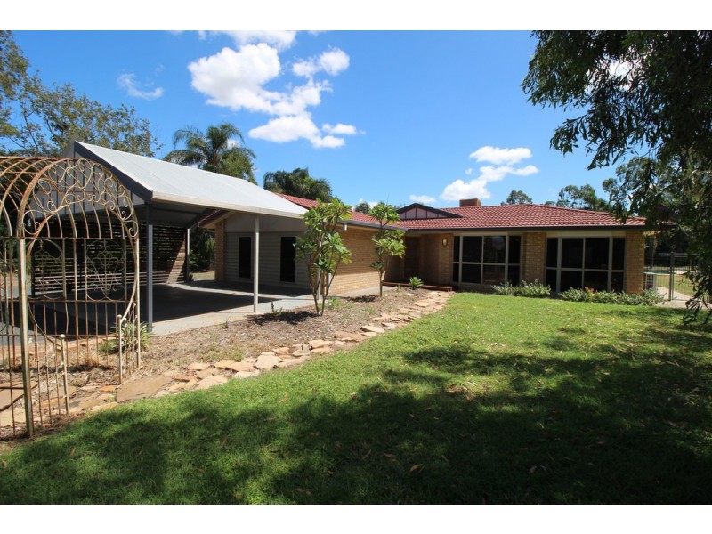 16 Batavia Court, Emerald QLD 4720