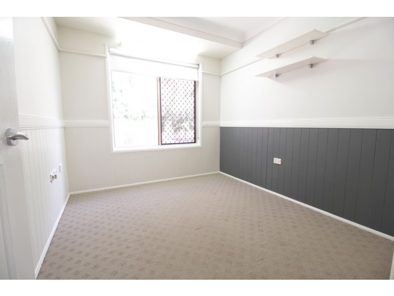 16 Batavia Court, Emerald QLD 4720