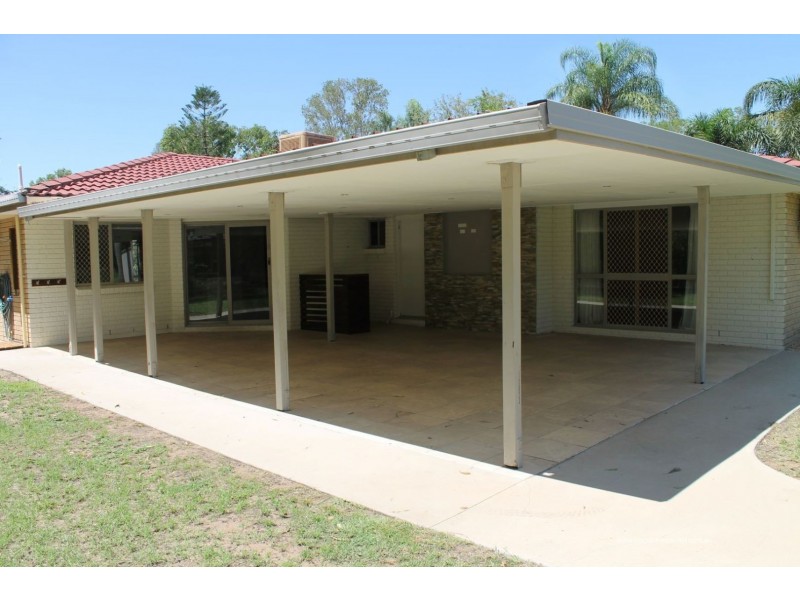 16 Batavia Court, Emerald QLD 4720