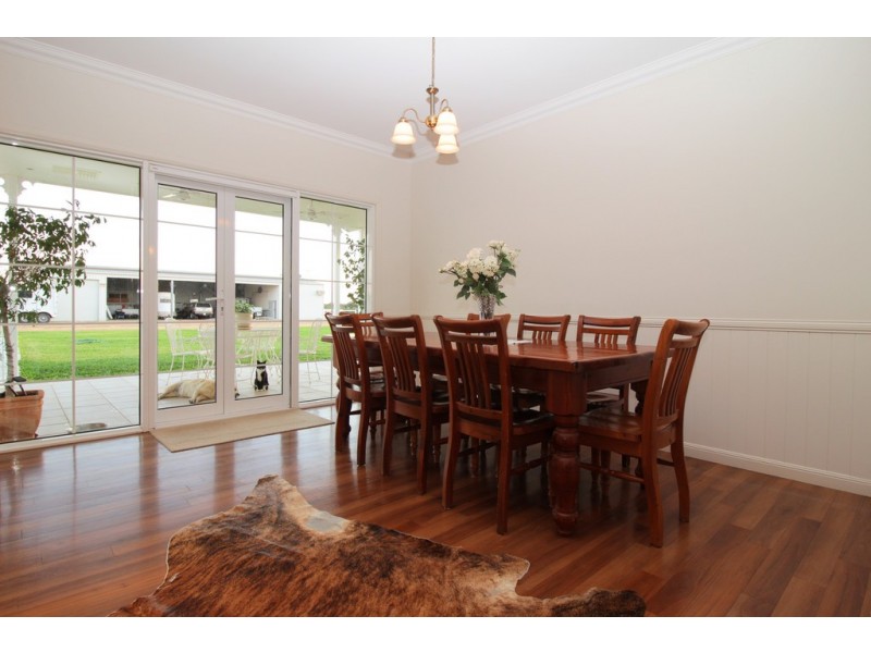 8 Edgewood Drive, Emerald QLD 4720